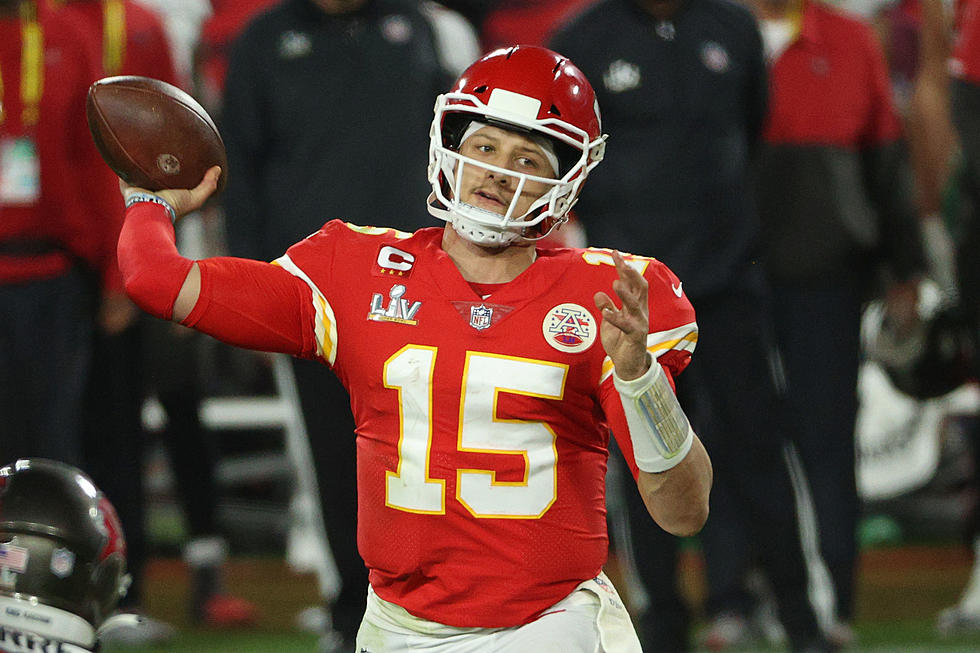 Reid: Chiefs QB Mahomes &#8216;Full-Go&#8217; During Voluntary Workouts