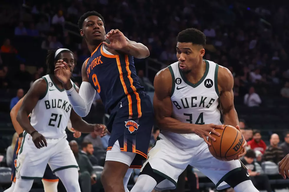 Allen, Bucks Hang On After Giannis Fouls Out To Edge Knicks
