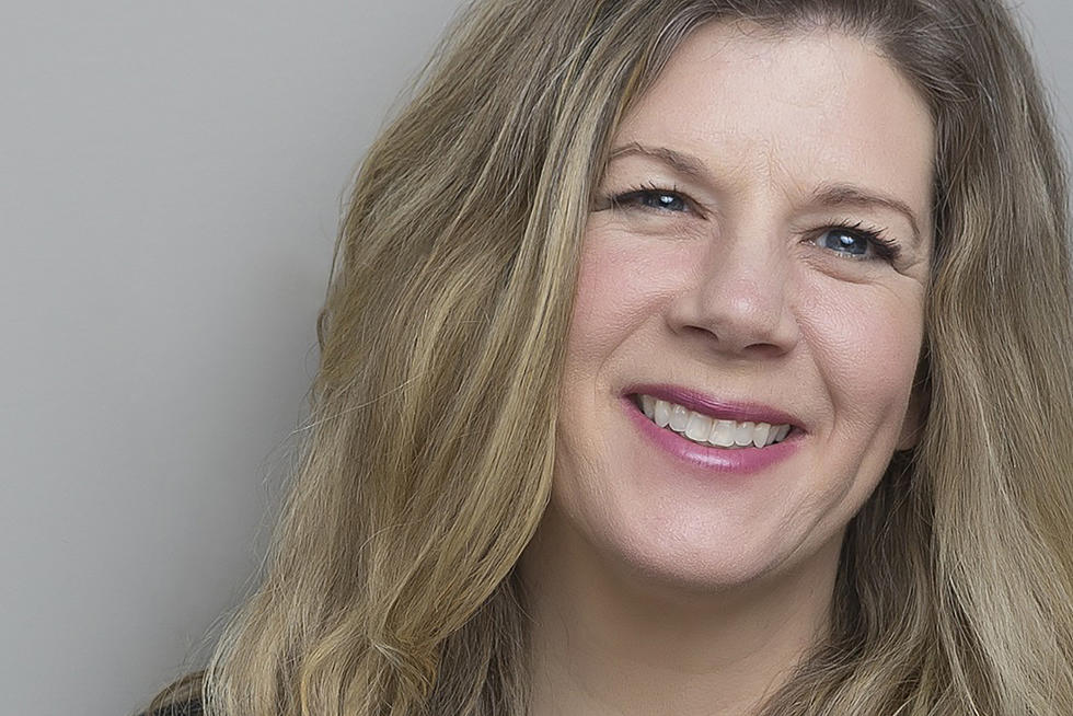 Enter To Win: Dar Williams at City Winery Hudson Valley, Sunday, August 15th