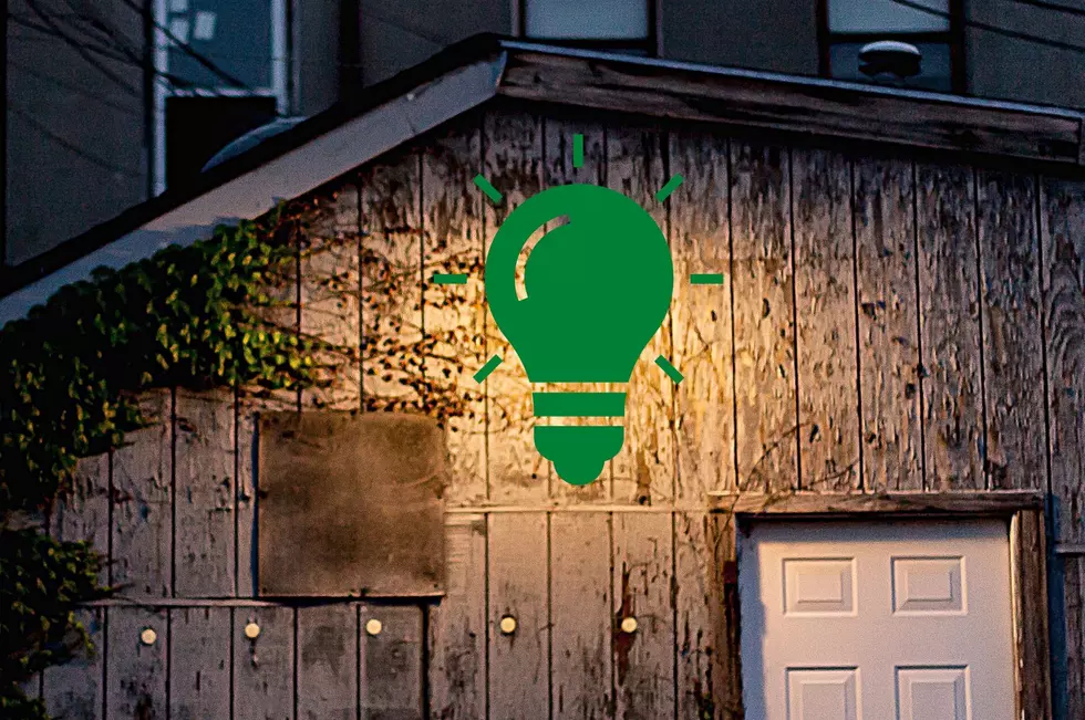 Why Do You See Green Lights Unexpectedly at Hudson Valley Homes?