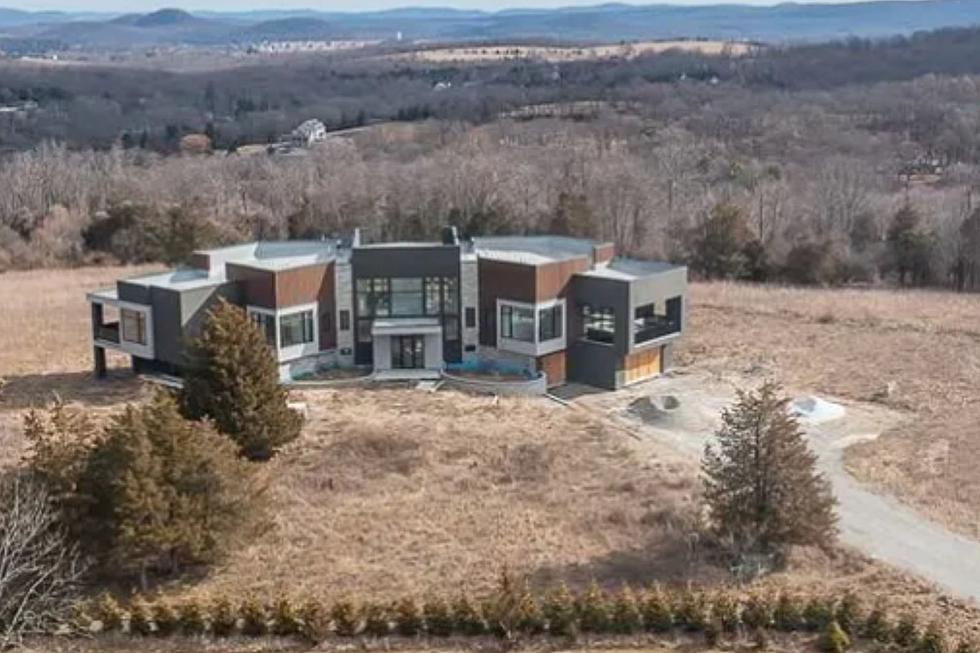 &#8216;Sun-Soaked&#8217; Hudson Valley Oasis Waiting for a Buyer