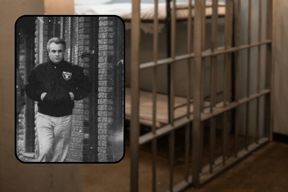 Which Upstate New York Prison Did Major Mob Boss Sneak Out Of?