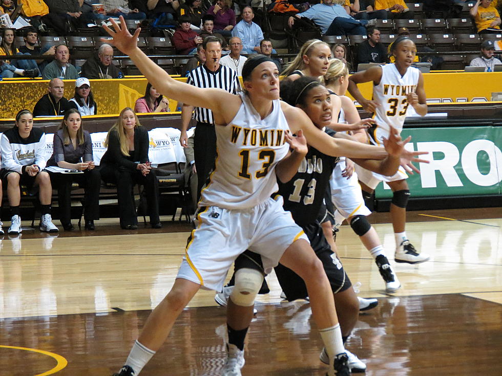 Cowgirls Crush Vandals 86-53 in Season Opener