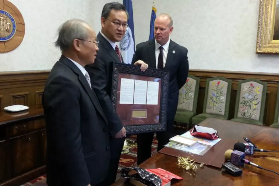 Governor Mead Meets With Taiwanese Officials