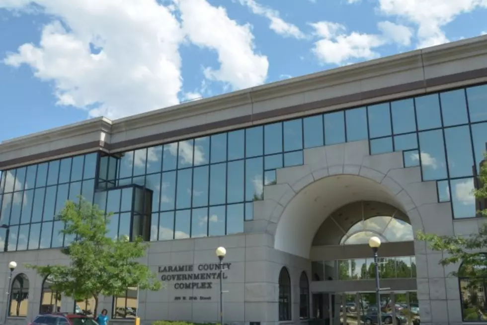 Cheyenne Protesters Rally For Fathers’ Rights [Video]