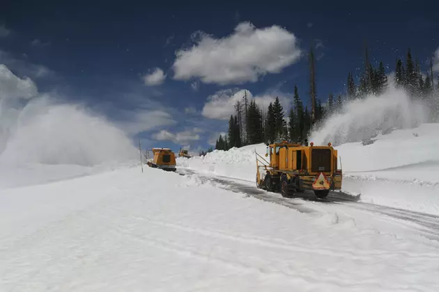 Montana Crews Clearing Beartooth Highway to Wyoming