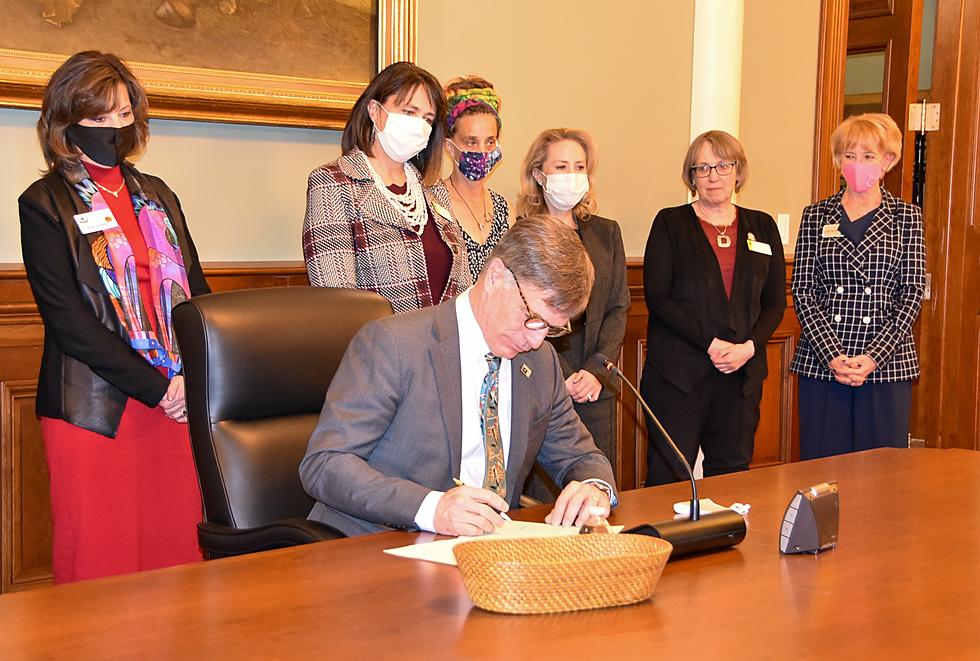 Gordon Signs Executive Order to Address Drought Impact on Livestock