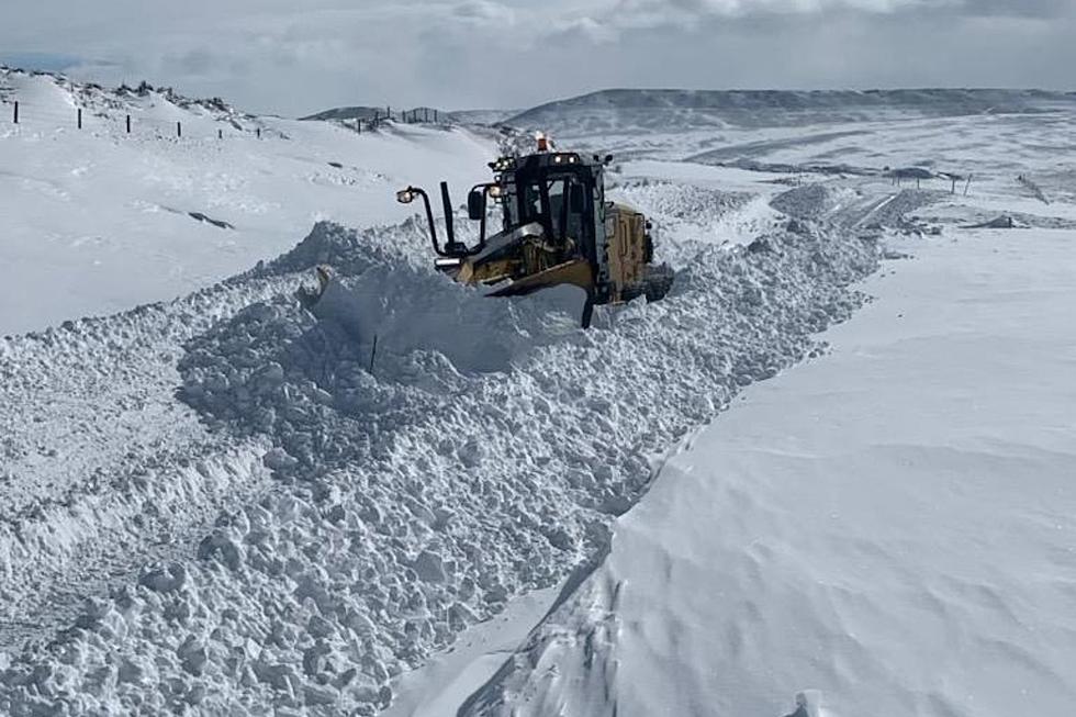 Two Feet Of Snow, 55 MPH Winds Possible In SE Wyoming Mountains