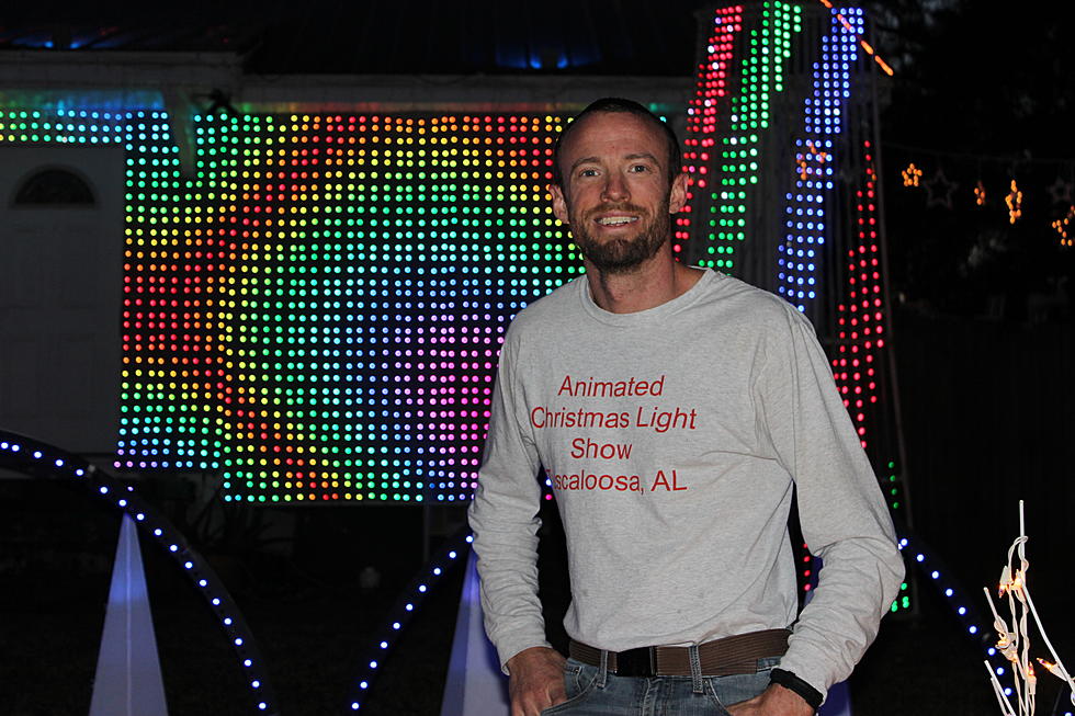 Tuscaloosa Man Unveils His Massive 20,000 Christmas Light Show