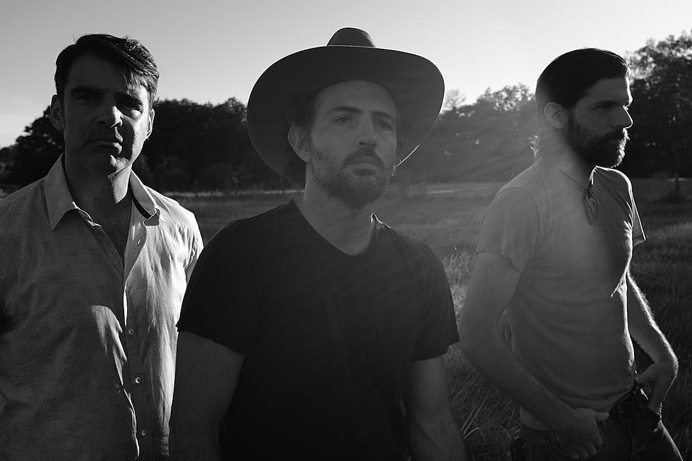 EXCLUSIVE: The Avett Brothers to Play Tuscaloosa Amphitheater in April