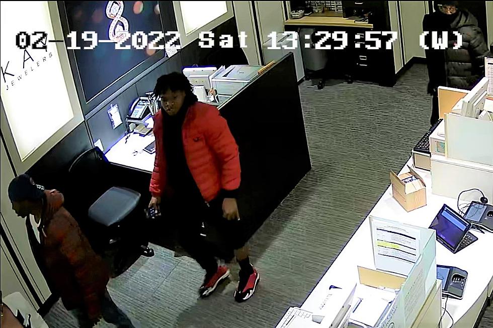 Tuscaloosa Police Release Photos of &#8220;Persons of Interest&#8221; in Mall Shooting