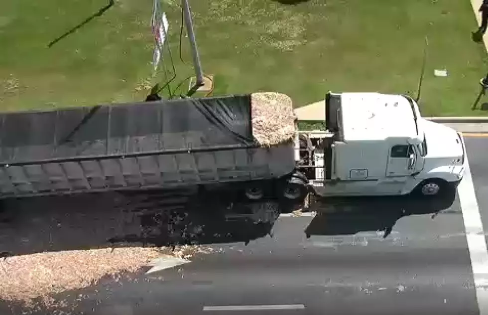 Lanes of Tuscaloosa Highway Closed After ANOTHER Truck Spills Chicken Parts