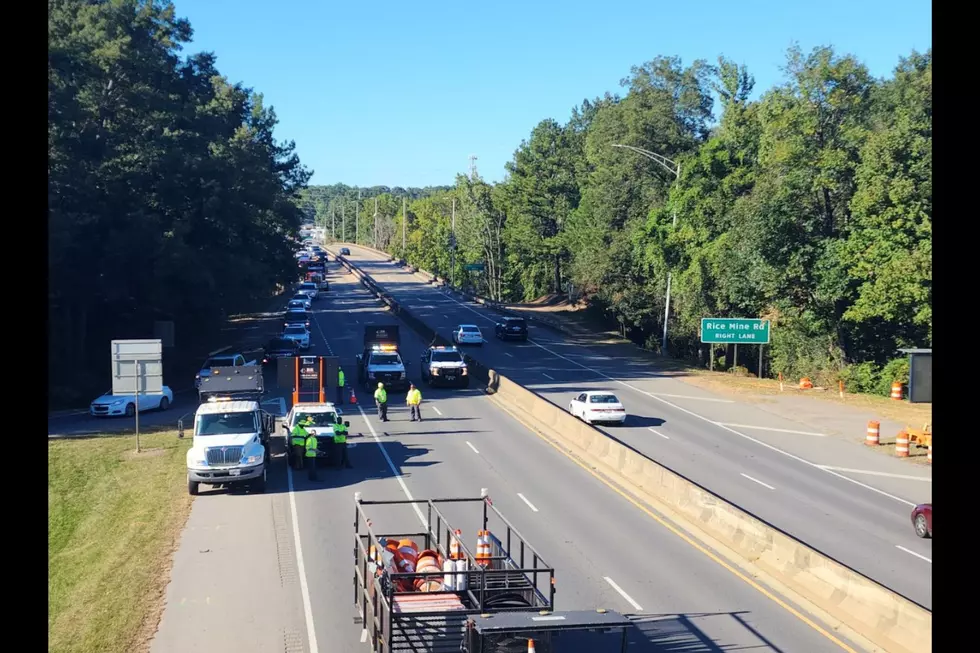 US-82 East Closed After Truck&#8217;s Load Strikes the Jack Warner Bridge