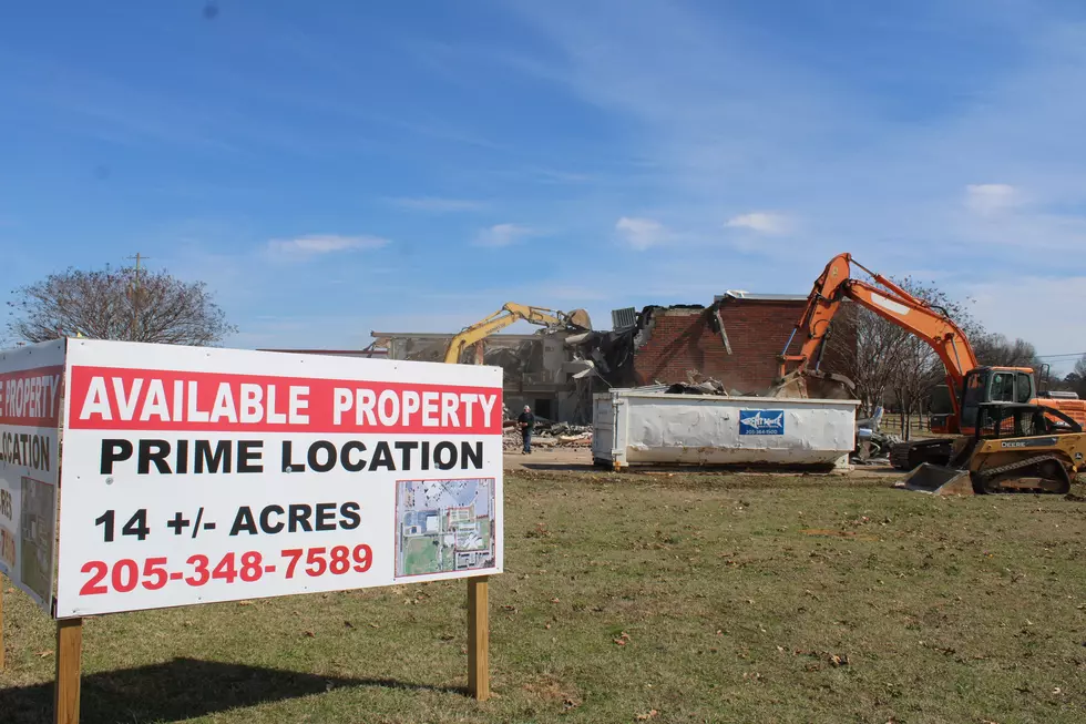 Old Fire College Building on Tuscaloosa&#8217;s McFarland Boulevard Demolished for New Restaurant