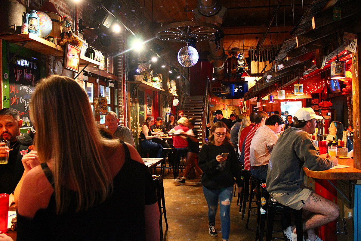 FIRST LOOK Jack Brown's Brings Burgers and Beer to Tuscaloosa