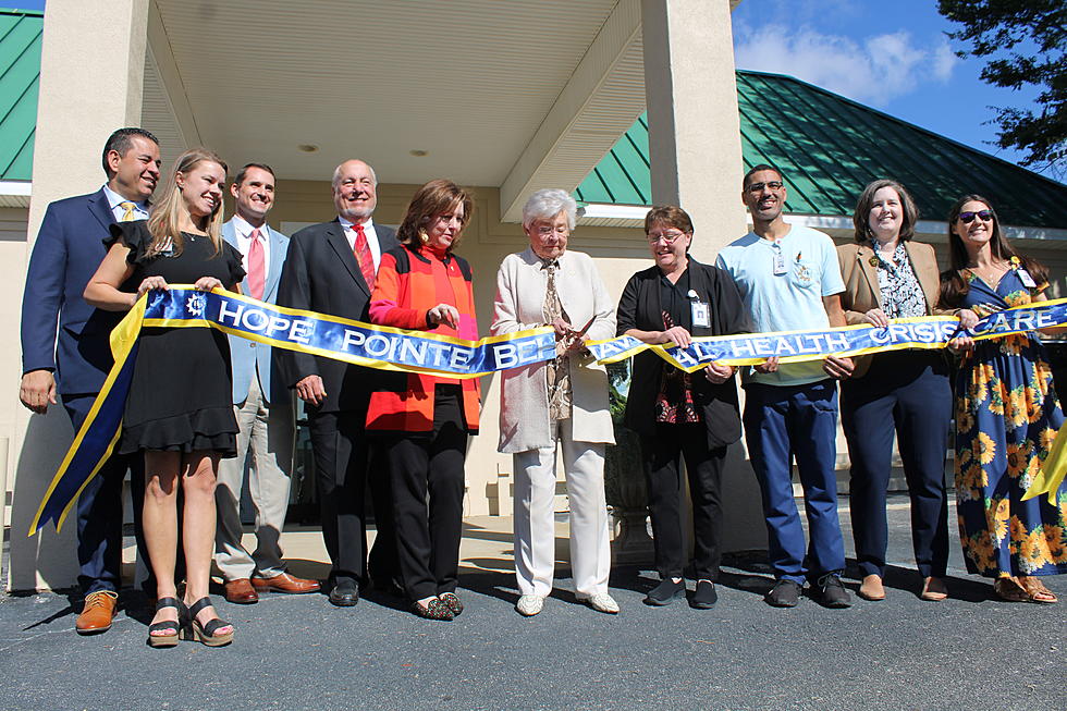 Governor Cuts Ribbon at Tuscaloosa&#8217;s New Mental Health Crisis Center