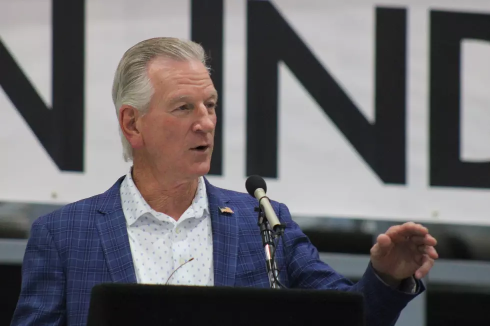Outlier Poll Hints at Tightening Alabama Governor's Race