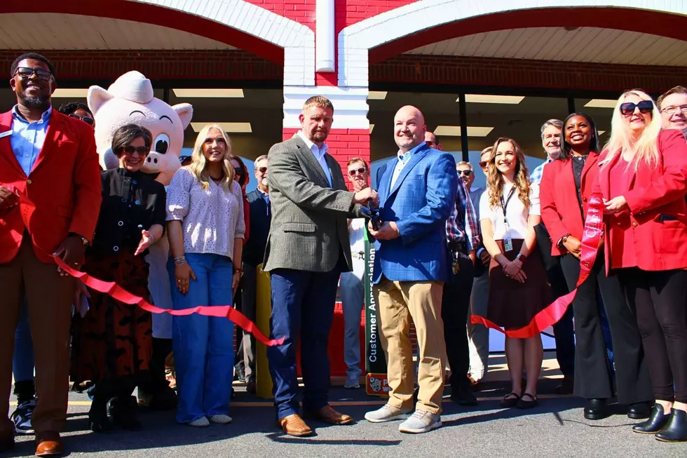 Hundreds Turn Out for Ribbon-Cutting at Five Points Piggly Wiggly