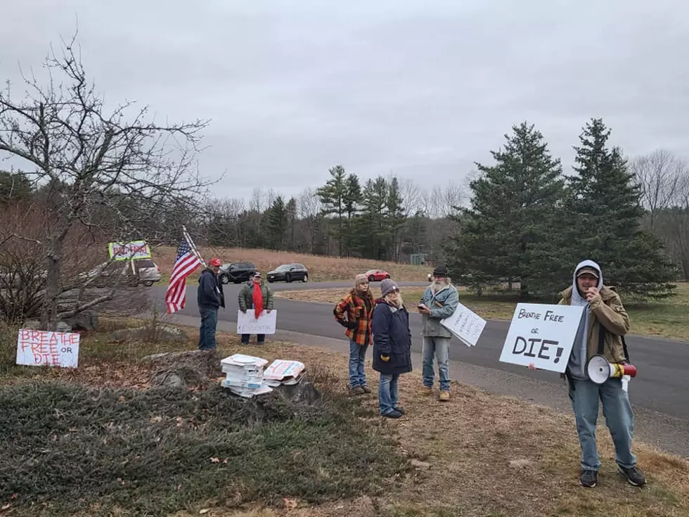 Protest Over Mask Mandate Erupts at Sununu&#8217;s Newfields Home