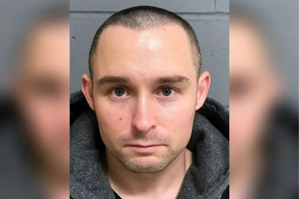 New Hampshire Man Charged With Burglary After Footprints Found in Snow