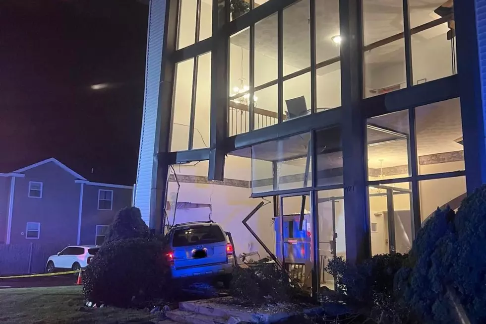 SUV Slams Into Hampton Beach, NH, Condo Building