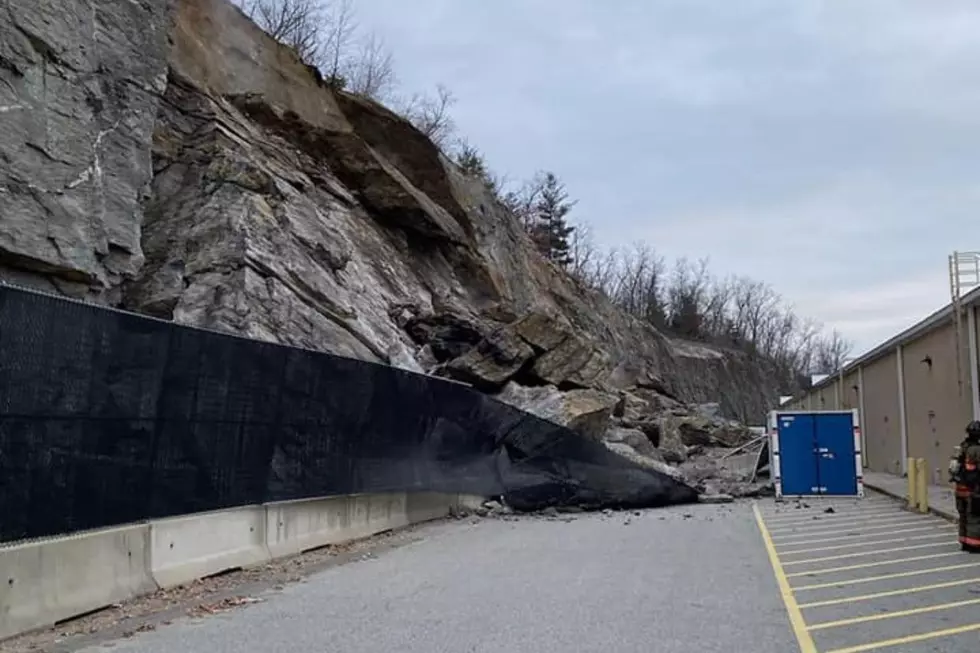Rockslide Closes Merrimack, New Hampshire, Premium Outlet