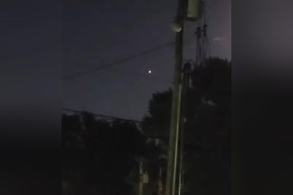 Watch a Weird UFO Recently Spotted over Springfield, Illinois