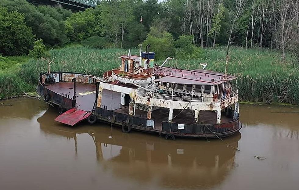 There's a Ghost Ship Hidden in the Lake Erie Backwater in Ohio