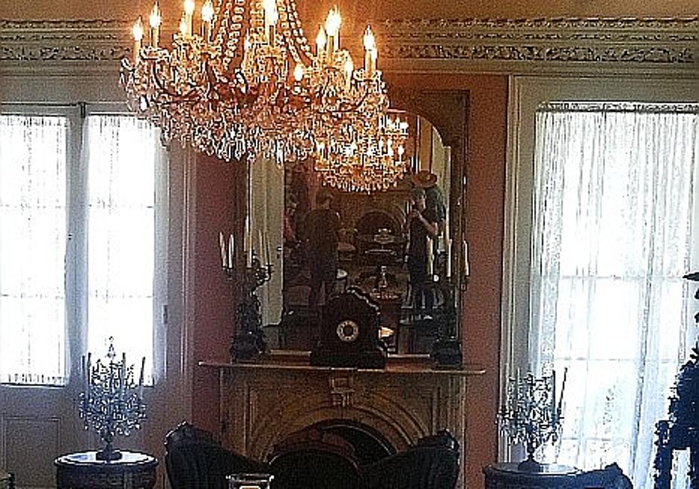 Chilling Photo Appears of Plantation Ghost near St. Francisville, Louisiana
