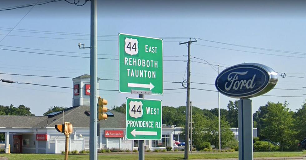 A Phantom Hitchhiker Haunts US 44 Near Providence, Rhode Island